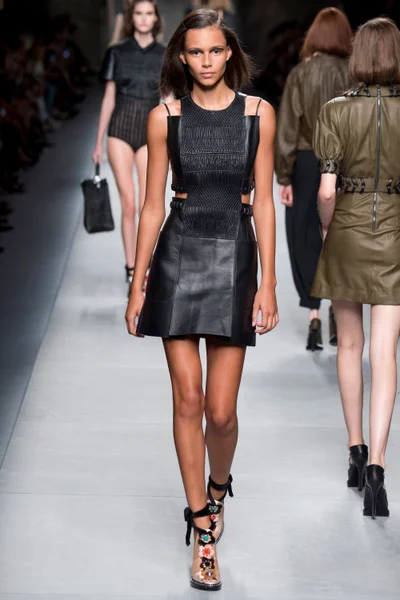 Look 43